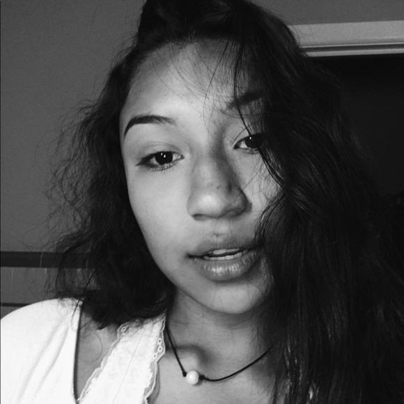 Meet your Posher, Maylin - Picture 1 of 1